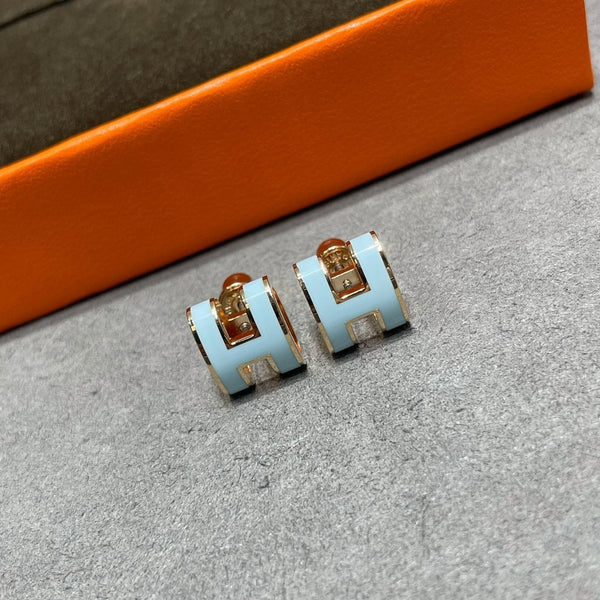 <CHIBA>POP H SKY BLUE STUD EARRINGS