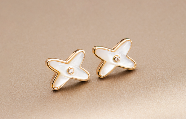 <CHIBA>JEUX DE WHITE MOP ROSE GOLD DIAMOND EARRINGS