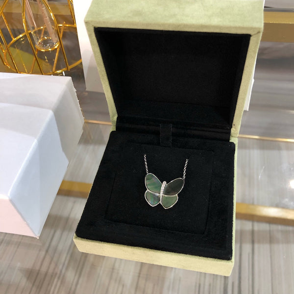 <CHIBA>LARGE BUTTERFLY SILVER PENDANT DIAMOND NECKLACE